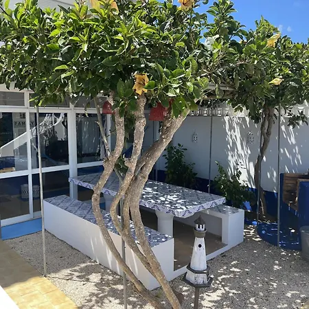 Apartment Near With Garden *